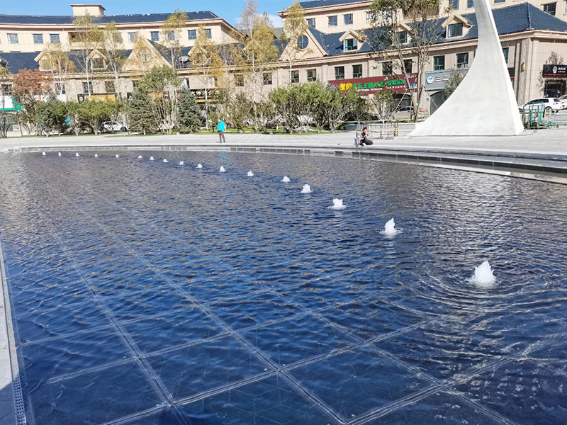 4 - The Fountain Square incorporates 420 pieces of cadmium telluride solar floor tiles