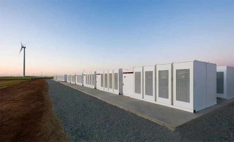 Sharing energy storage