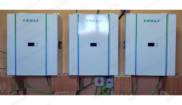 Spain Full Home Backup System with Wall-Mounted Batteries & Hybrid Inverters (1)