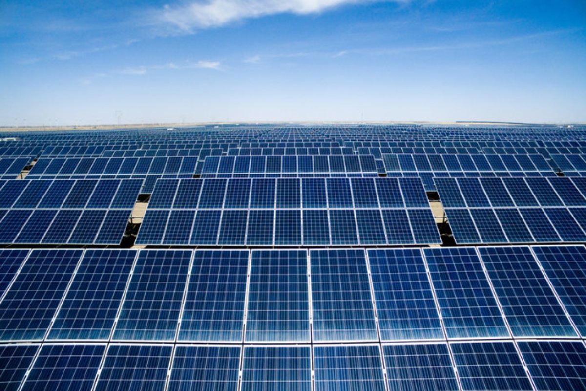 Top 7 des panneaux solaires TOPCon qui surpassent les modules bifaciaux traditionnels