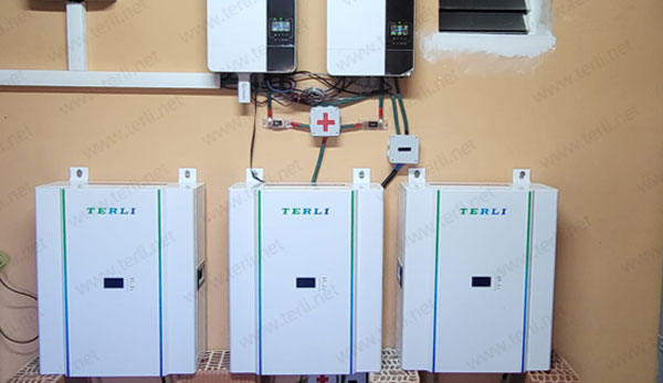 Spain Full Home Backup System with Wall-Mounted Batteries & Hybrid Inverters (2)