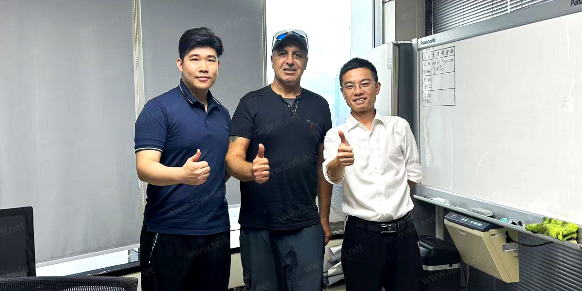 1 - TERLI welcomed a modern architect from Canada for an in-depth visit focused on exploring the companys CdTe thin-film solar glass