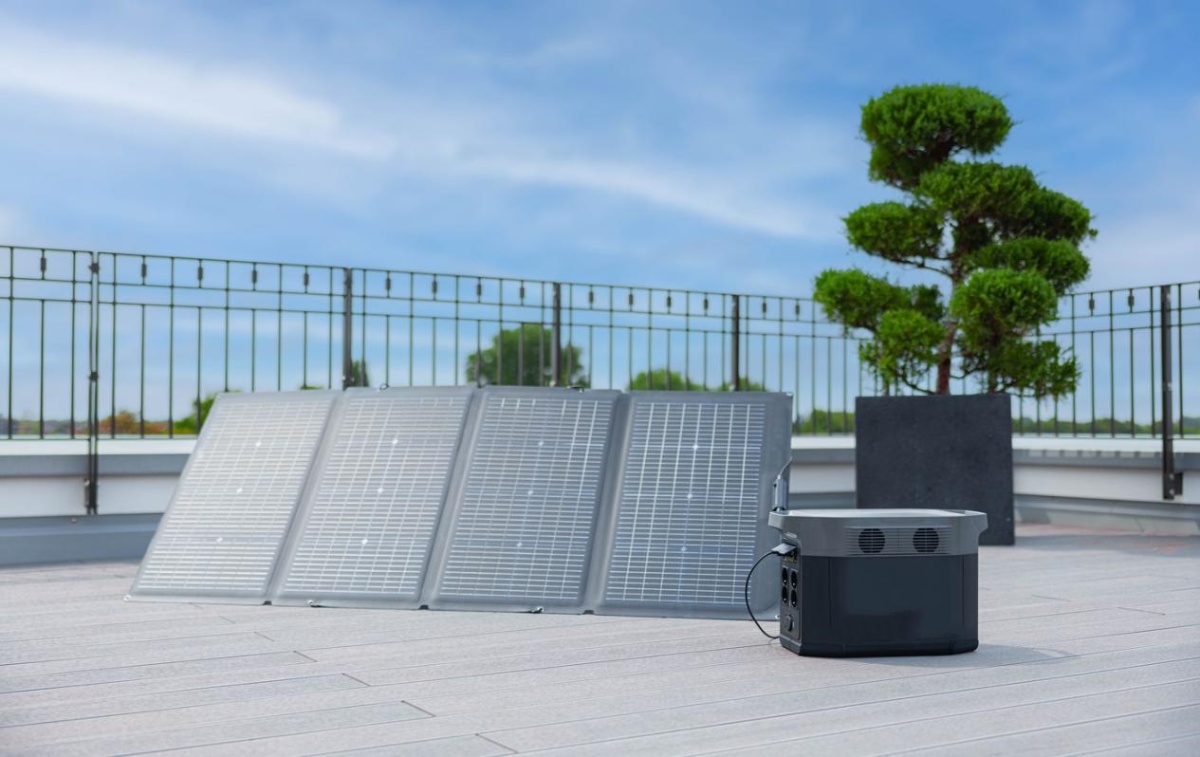 ゼロギャップソーラーパネル技術: 両面受光パネルの性能とエネルギー出力をどのように強化するか