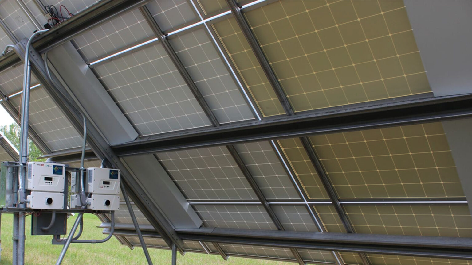 Yellowing of solar panel backsheet.jpg
